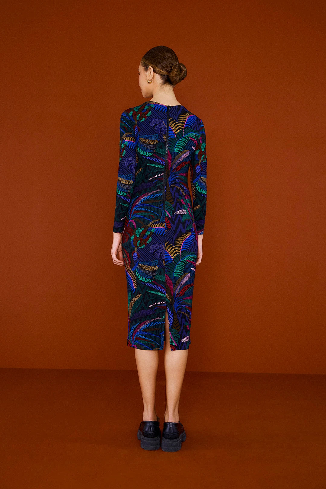 Farm Rio Amazonia Night Lenzing™ Ecovero™ Viscose Midi Dress 5 Farm Rio Amazonia Night Lenzing™ Ecovero™ Viscose Midi Dress - Image 3