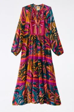 Farm Rio Graphic Foliage Embroidered Maxi Dress 13 Farm Rio Graphic Foliage Embroidered Maxi Dress -Farm Rio 303932 06