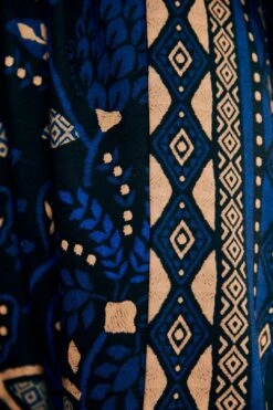 Farm Rio Black Macaw Forest Sweatpants 12 Farm Rio Black Macaw Forest Sweatpants -Farm Rio 303956 05