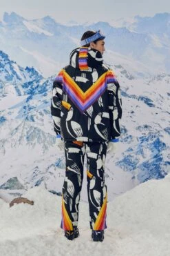 Farm Rio Black Graphic Toucans Ski Puffer Jacket 13 Farm Rio Black Graphic Toucans Ski Puffer Jacket -Farm Rio 304125 04