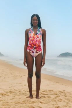 Farm Rio Ombre Graphic Toucans One Piece Swimsuit 10 Farm Rio Ombre Graphic Toucans One Piece Swimsuit -Farm Rio 304287 02