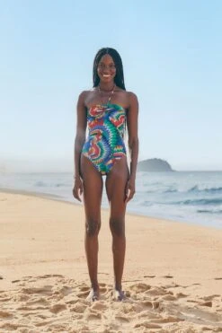 Farm Rio Chevron Toucans One Piece Swimsuit 12 Farm Rio Chevron Toucans One Piece Swimsuit -Farm Rio 304292 02