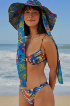 Farm Rio Chevron Toucans Bikini Bottom 9 Farm Rio Chevron Toucans Bikini Bottom -Farm Rio 304294 03