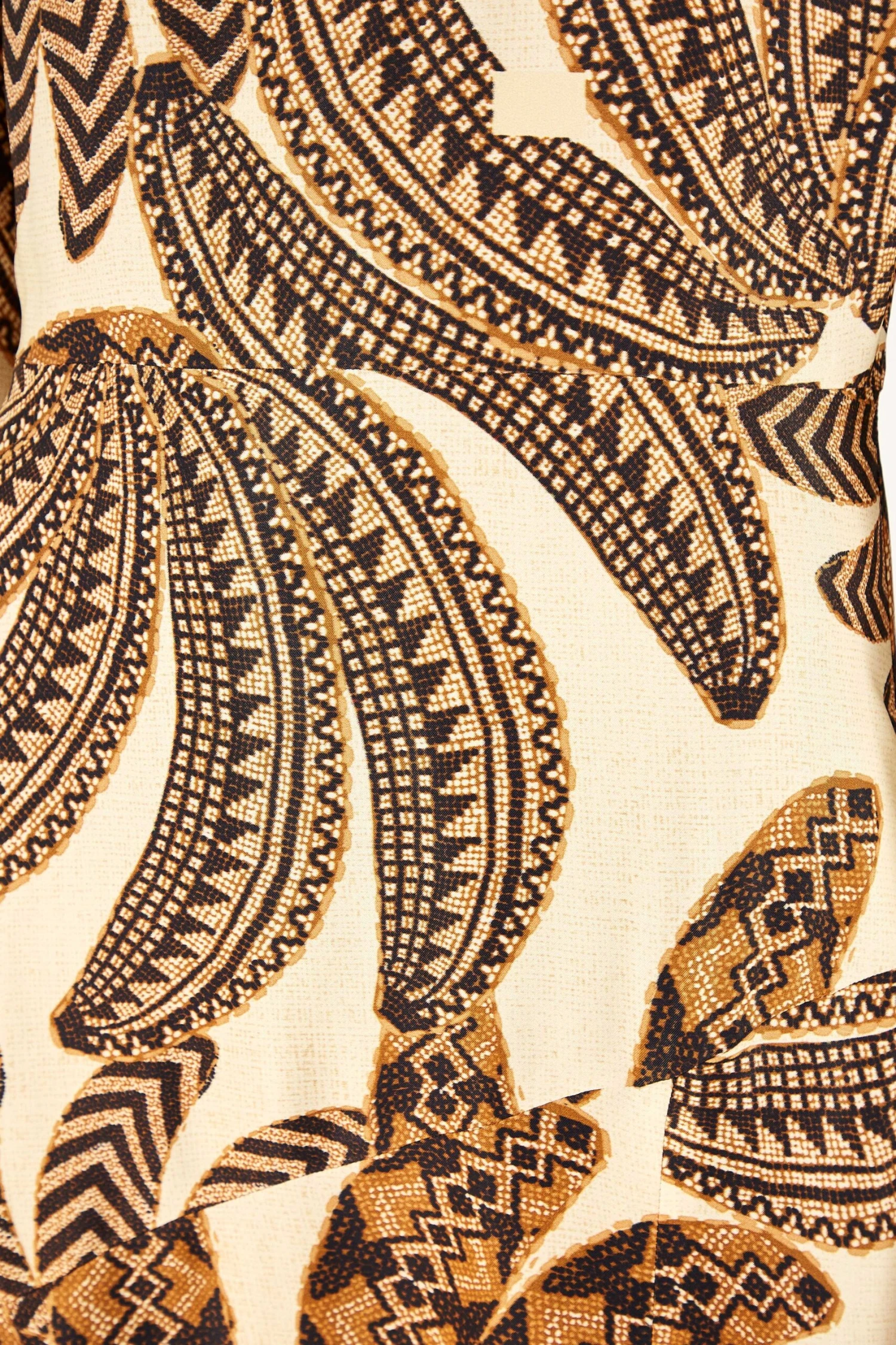 Farm Rio Sand Yawanawa Vanahu Lenzing™ Ecovero™ Viscose Midi Dress 6 Farm Rio Sand Yawanawa Vanahu Lenzing™ Ecovero™ Viscose Midi Dress - Image 4