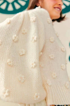 Farm Rio White Handmade Flowers Sweater -Farm Rio 305388 03