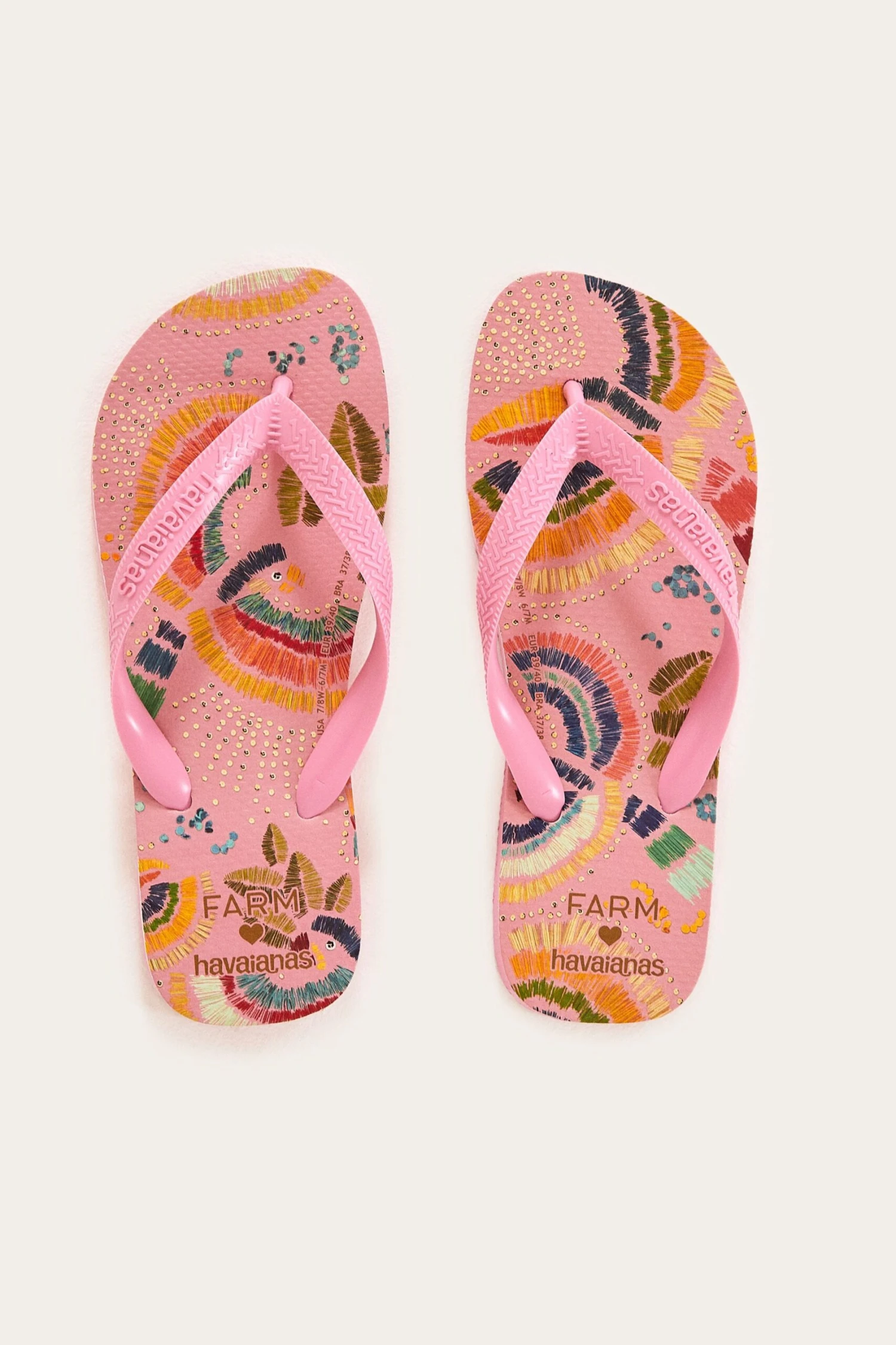 Pink Colorful Birds Havaianas Sandals 4 Pink Colorful Birds Havaianas Sandals - Image 2