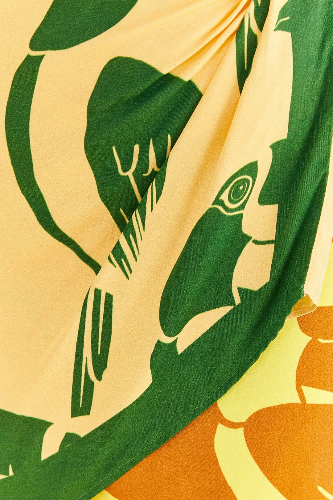 Farm Rio Mixed Rainbow Toucans Lenzing™ Ecovero™ Viscose Mini Skirt 7 Farm Rio Mixed Rainbow Toucans Lenzing™ Ecovero™ Viscose Mini Skirt - Image 5