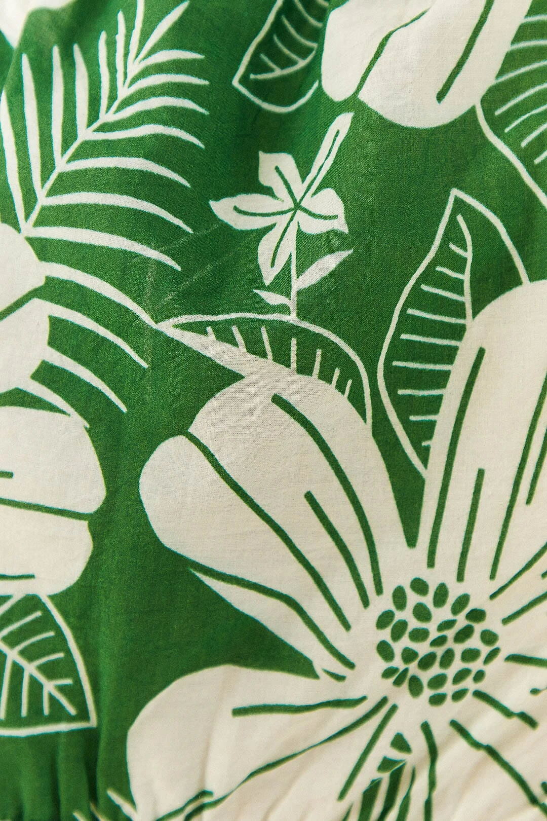 Farm Rio Off-White Macaw Elegance Crop Top 6 Farm Rio Off-White Macaw Elegance Crop Top - Image 4