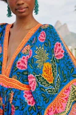 Farm Rio Blue Pineapple Garden Kaftan Maxi Dress 9 Farm Rio Blue Pineapple Garden Kaftan Maxi Dress -Farm Rio 306652 03