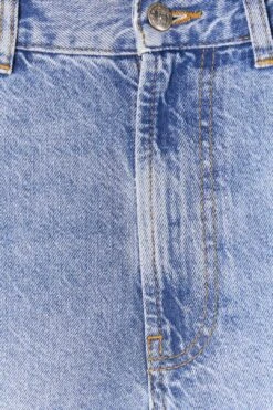 Farm Rio Light Wash Carrot Denim Pants 10 Farm Rio Light Wash Carrot Denim Pants -Farm Rio 306669 04