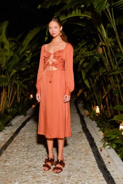 Farm Rio Caramel Cut Out Maxi Dress 10 Farm Rio Caramel Cut Out Maxi Dress -Farm Rio 308183 04