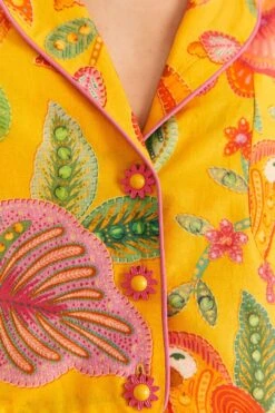 Farm Rio Yellow Macaw Bloom Shirt 12 Farm Rio Yellow Macaw Bloom Shirt -Farm Rio 309403 05 6017ab6e c05a 405c a4f5 62f1dfc10254