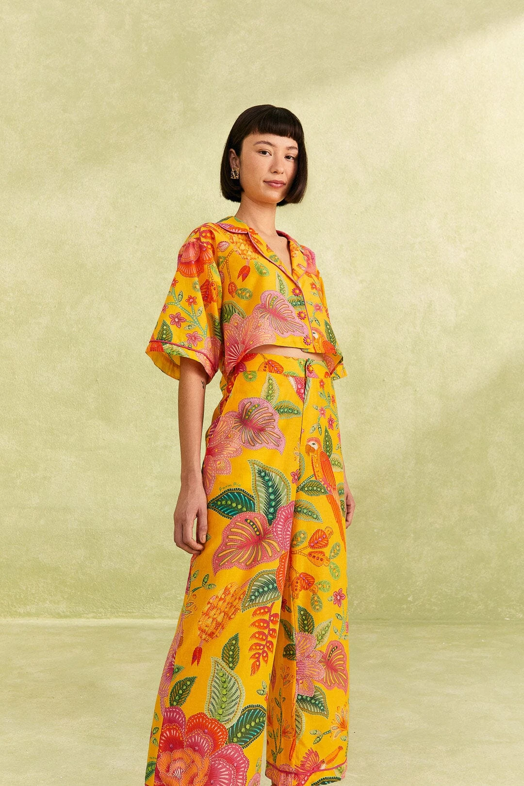 Farm Rio Yellow Macaw Bloom Pants 4 Farm Rio Yellow Macaw Bloom Pants - Image 2