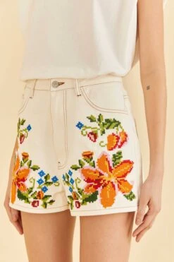 Farm Rio Embroidered Floral Twill Shorts 9 Farm Rio Embroidered Floral Twill Shorts -Farm Rio 309421 02