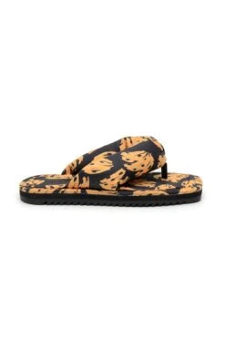Farm Rio Bananica Puffy Flip Flop 7 Farm Rio Bananica Puffy Flip Flop -Farm Rio 309868 03