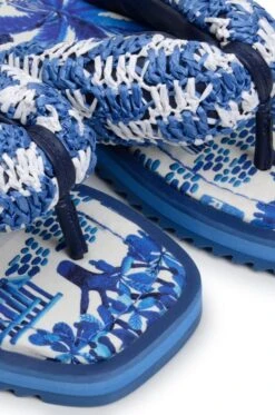 Farm Rio Sweet Rio Raffia Puffy Flip Flop 6 Farm Rio Sweet Rio Raffia Puffy Flip Flop -Farm Rio 309871 02