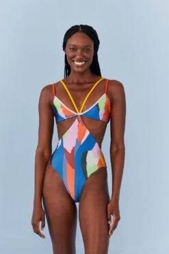 Farm Rio Araraquara One Piece Swimsuit 10 Farm Rio Araraquara One Piece Swimsuit -Farm Rio 311716 03