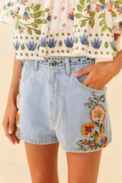 Farm Rio Summer Garden Embroidered Denim Shorts 10 Farm Rio Summer Garden Embroidered Denim Shorts -Farm Rio 311873 03