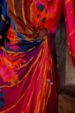 Farm Rio Vintage Wave Circle Cut-Out Midi Dress -Farm Rio 312373 04