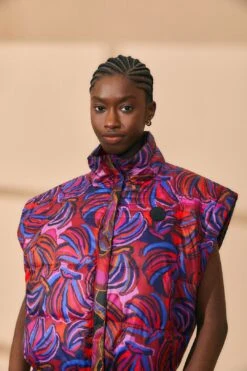 Farm Rio Black Wild Horses Reversible Puffer Jacket 16 Farm Rio Black Wild Horses Reversible Puffer Jacket -Farm Rio 312503 02