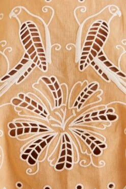 Farm Rio Sand Richelieu Sleeveless Crop Top 12 Farm Rio Sand Richelieu Sleeveless Crop Top -Farm Rio 313592 05