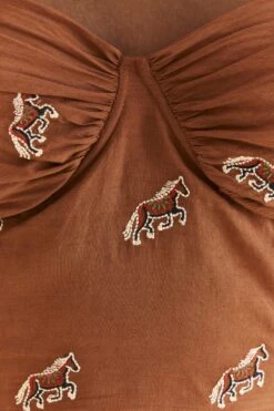 Farm Rio Caramel Embroidered Horses Crop Top 12 Farm Rio Caramel Embroidered Horses Crop Top -Farm Rio 315964 05